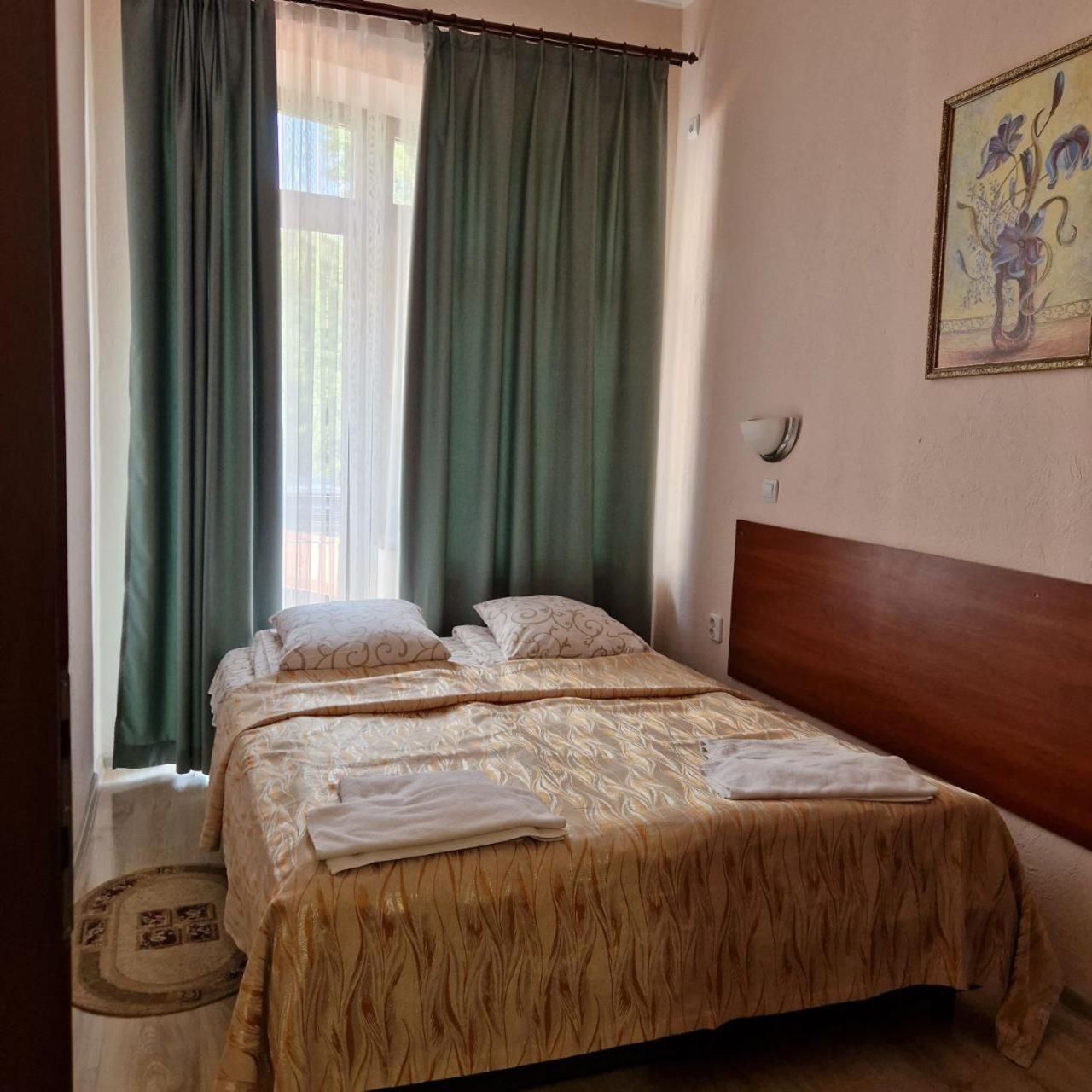 Yanoshi Hotel Helikon מראה חיצוני תמונה