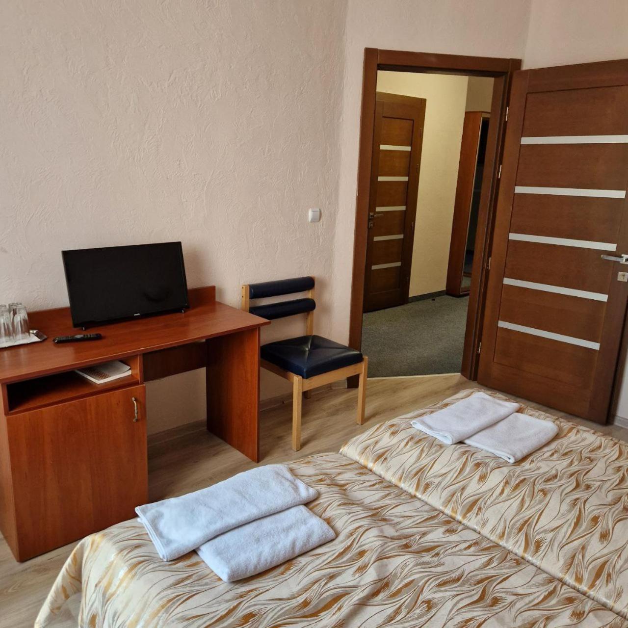 Yanoshi Hotel Helikon מראה חיצוני תמונה