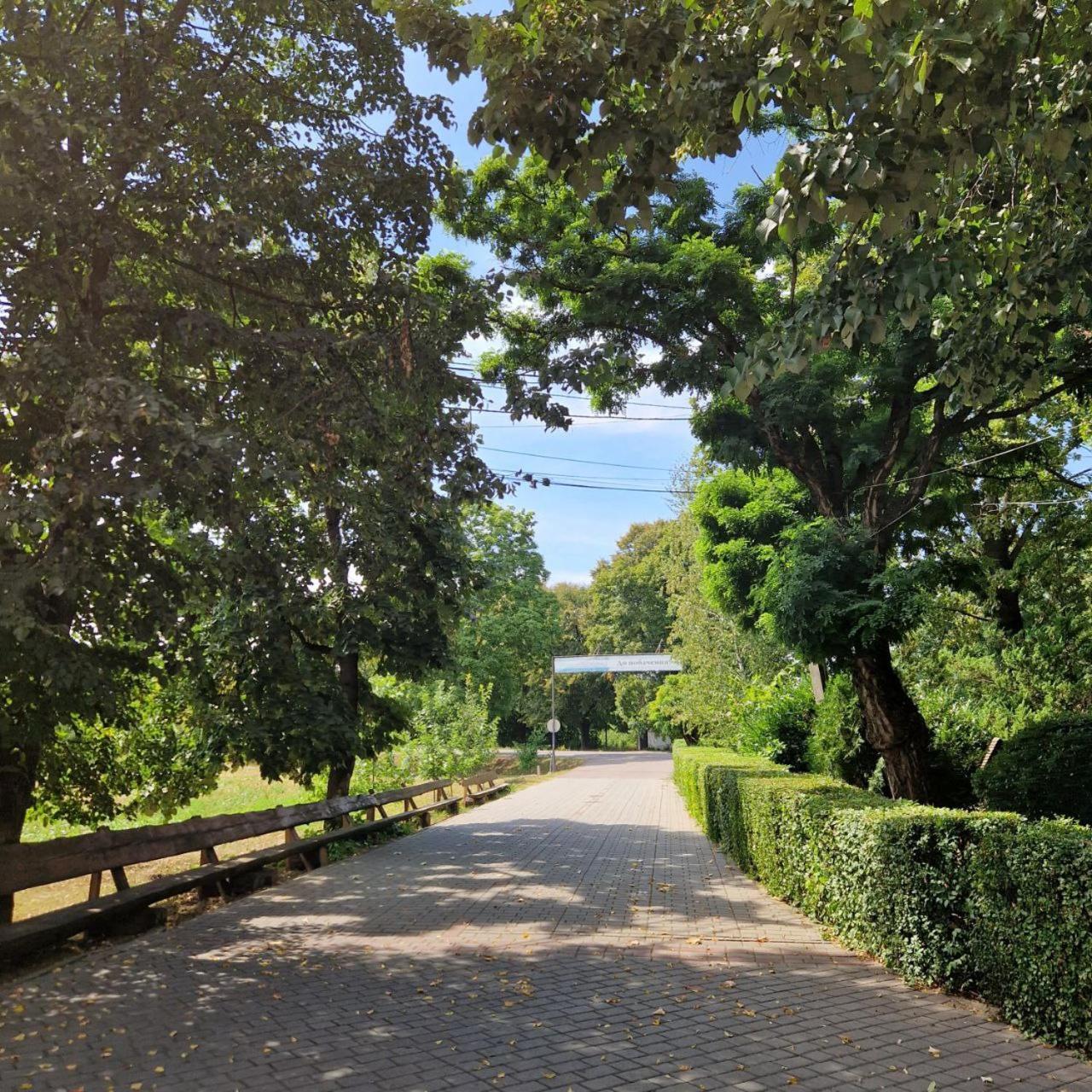 Yanoshi Hotel Helikon מראה חיצוני תמונה