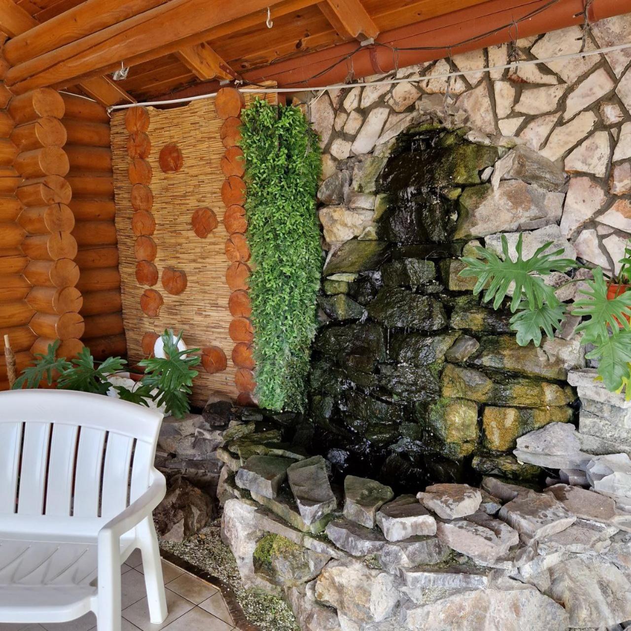 Yanoshi Hotel Helikon מראה חיצוני תמונה