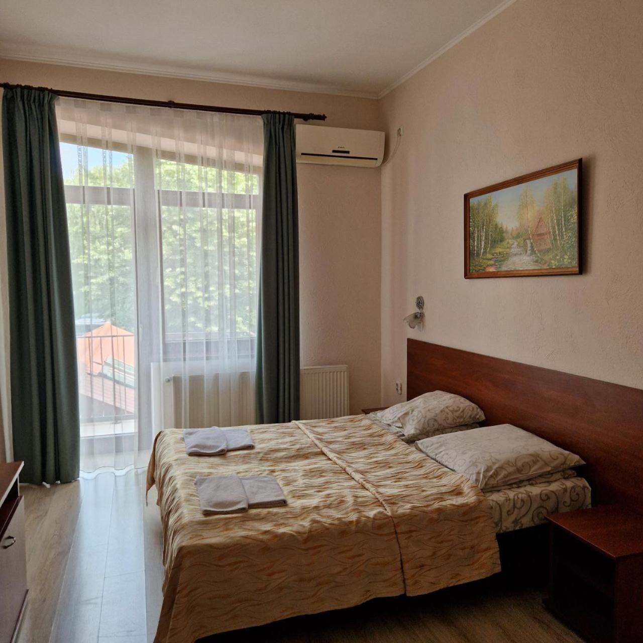 Yanoshi Hotel Helikon מראה חיצוני תמונה