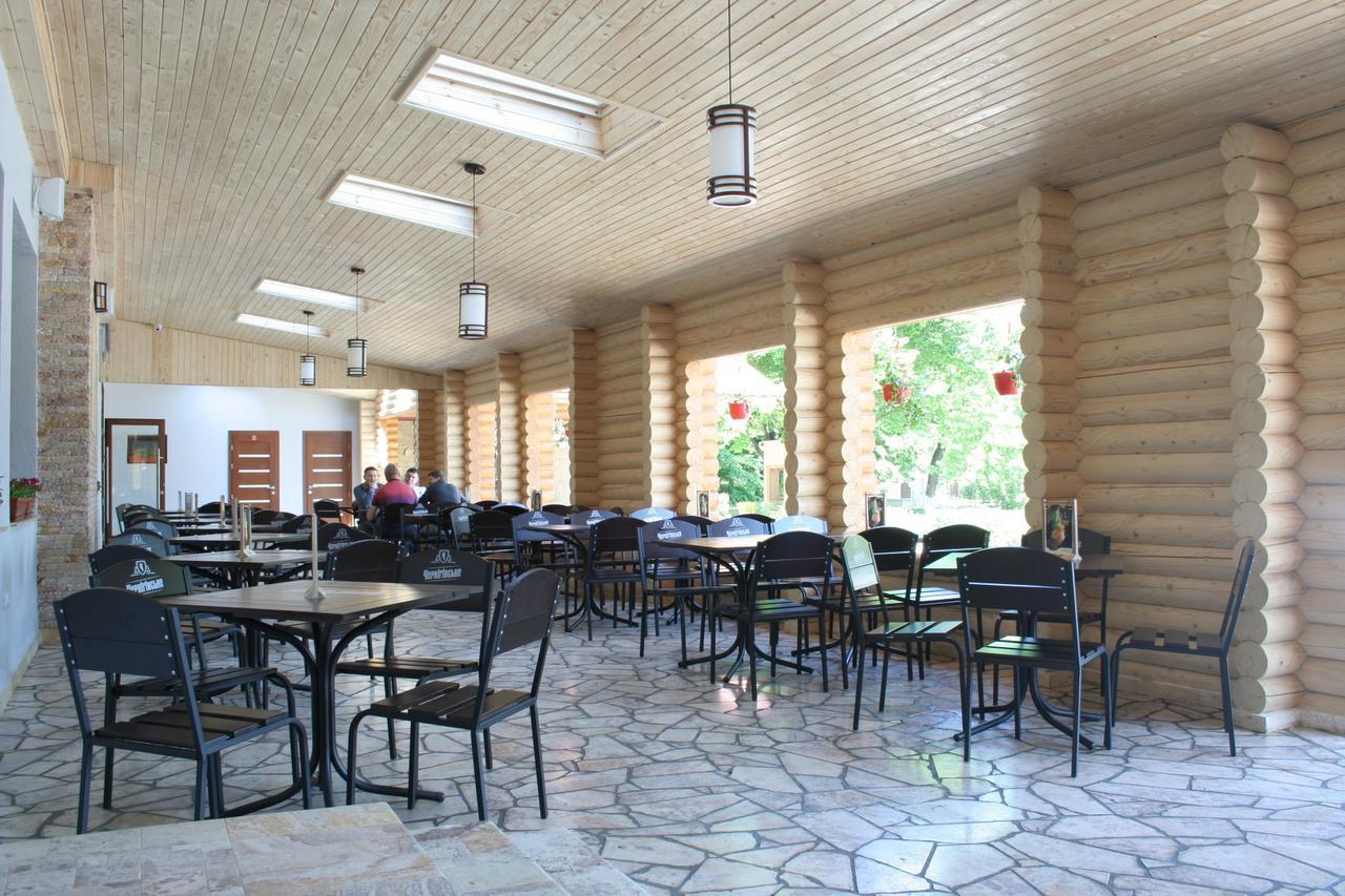 Yanoshi Hotel Helikon מראה חיצוני תמונה