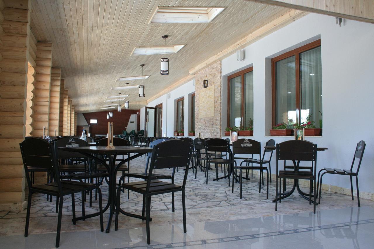 Yanoshi Hotel Helikon מראה חיצוני תמונה