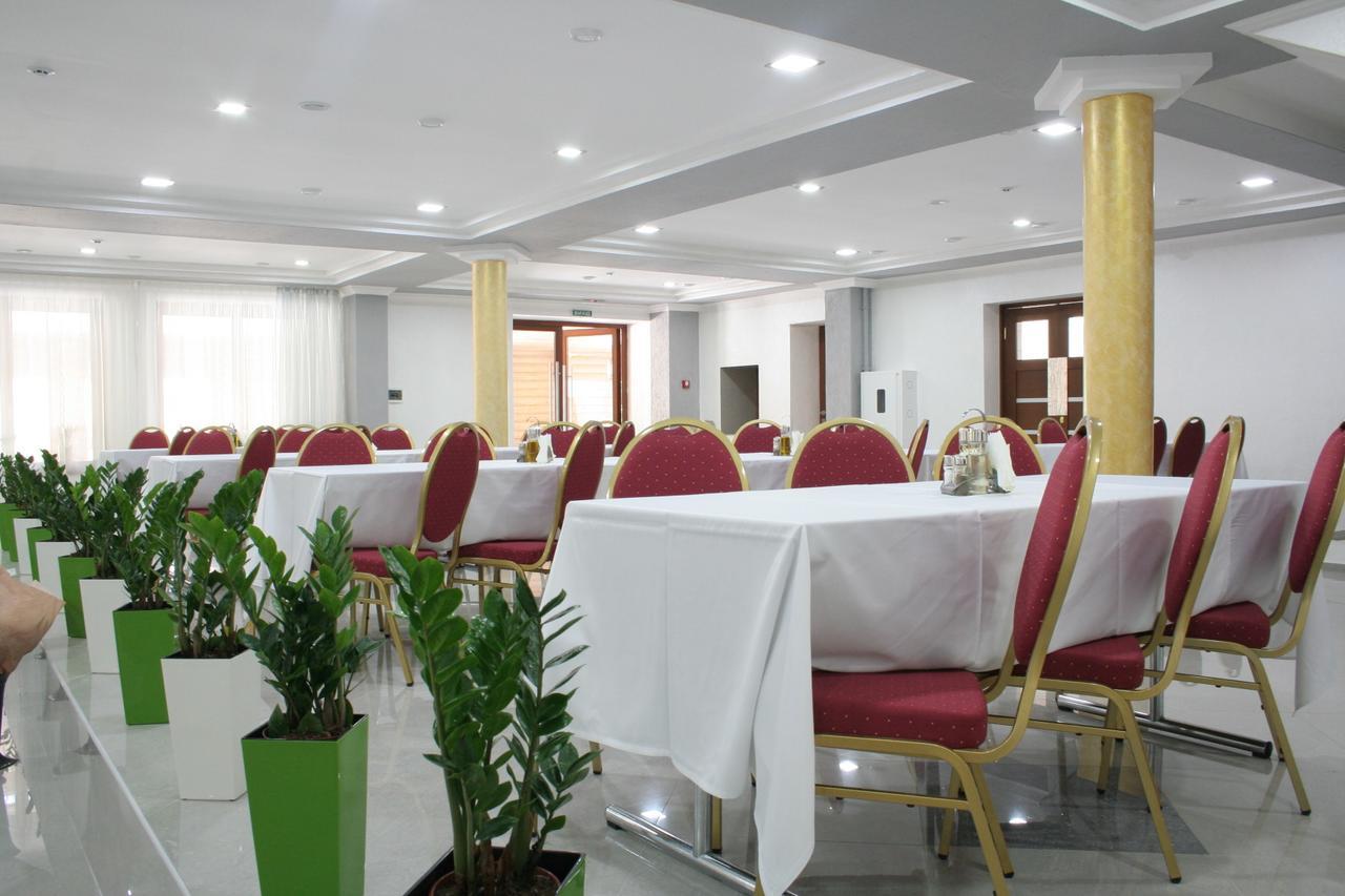 Yanoshi Hotel Helikon מראה חיצוני תמונה