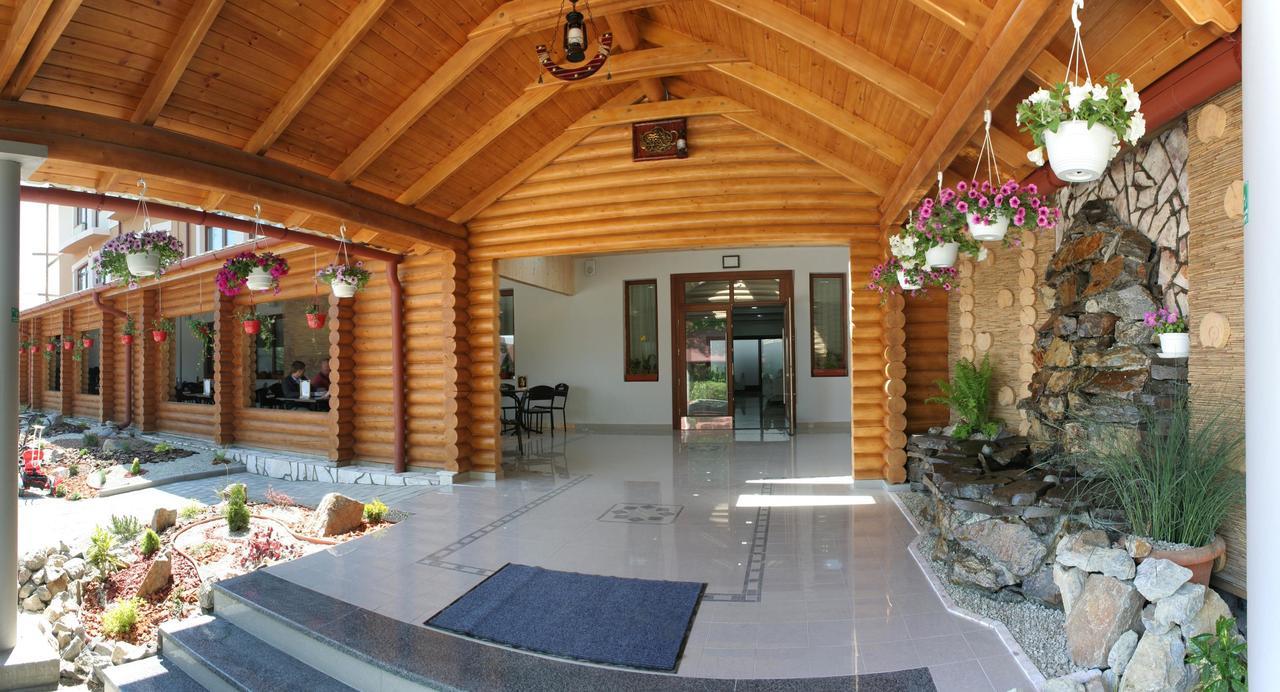 Yanoshi Hotel Helikon מראה חיצוני תמונה