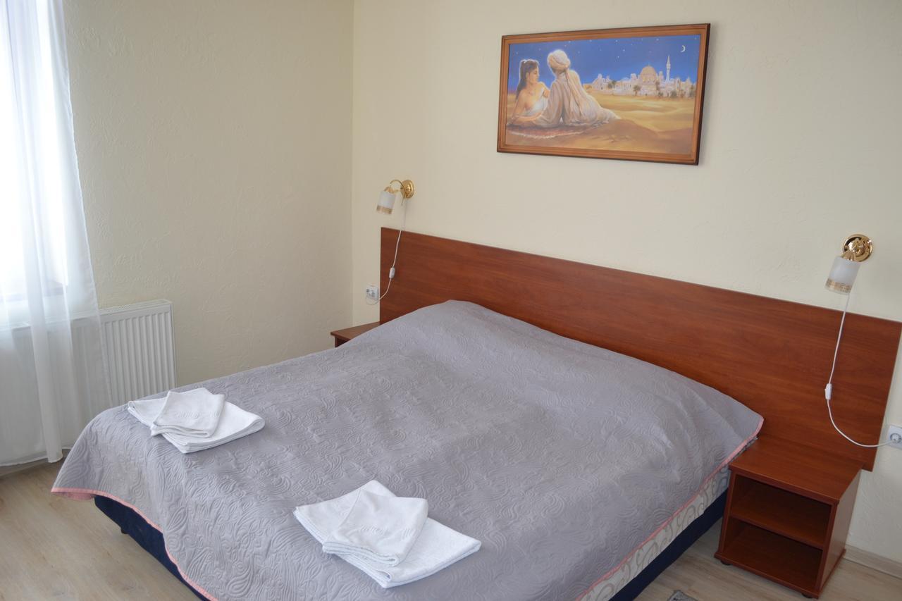 Yanoshi Hotel Helikon מראה חיצוני תמונה