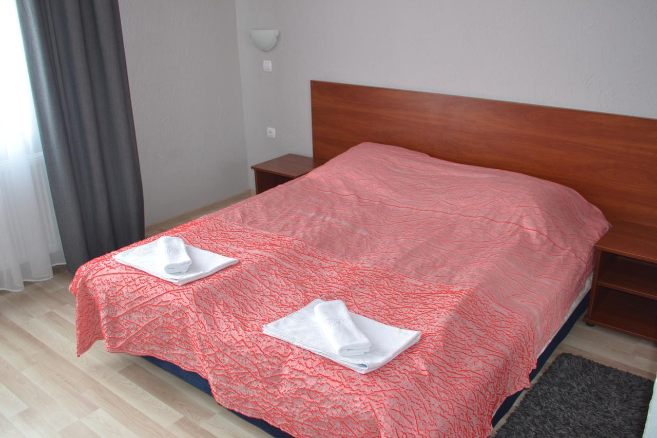 Yanoshi Hotel Helikon מראה חיצוני תמונה